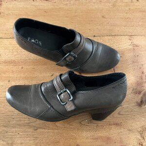 Taos Duo Women’s slip on shoe size 41 UK /size 10 US brown with buckle